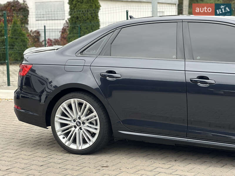 Седан Audi A4 2016 в Киеве