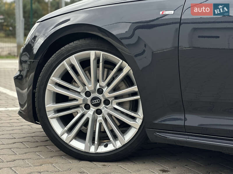 Седан Audi A4 2016 в Киеве