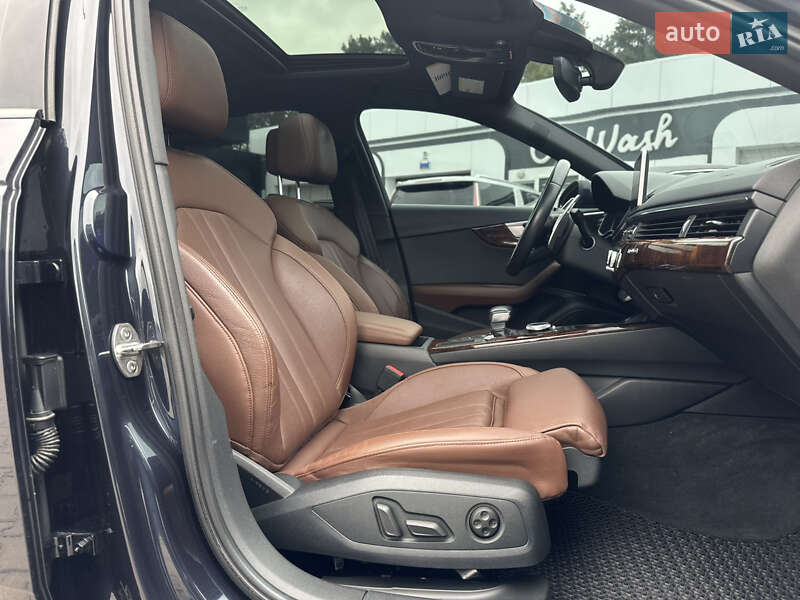 Седан Audi A4 2016 в Киеве