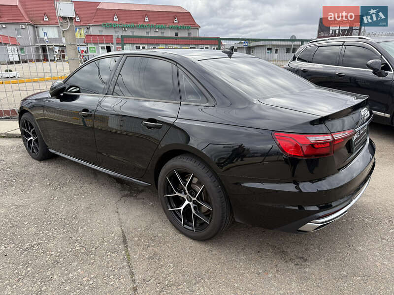 Седан Audi A4 2020 в Киеве