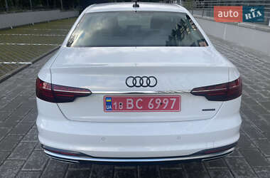 Седан Audi A4 2021 в 