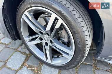 Седан Audi A4 2017 в 