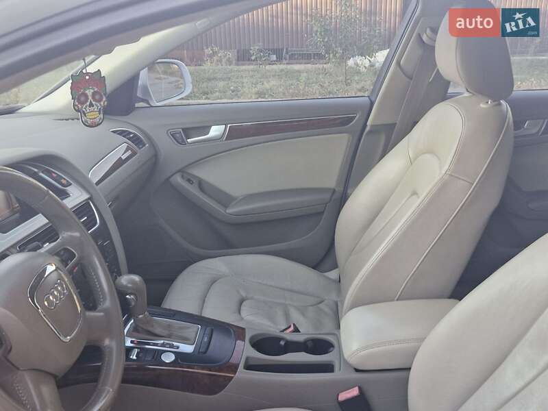 Седан Audi A4 2011 в Запорожье