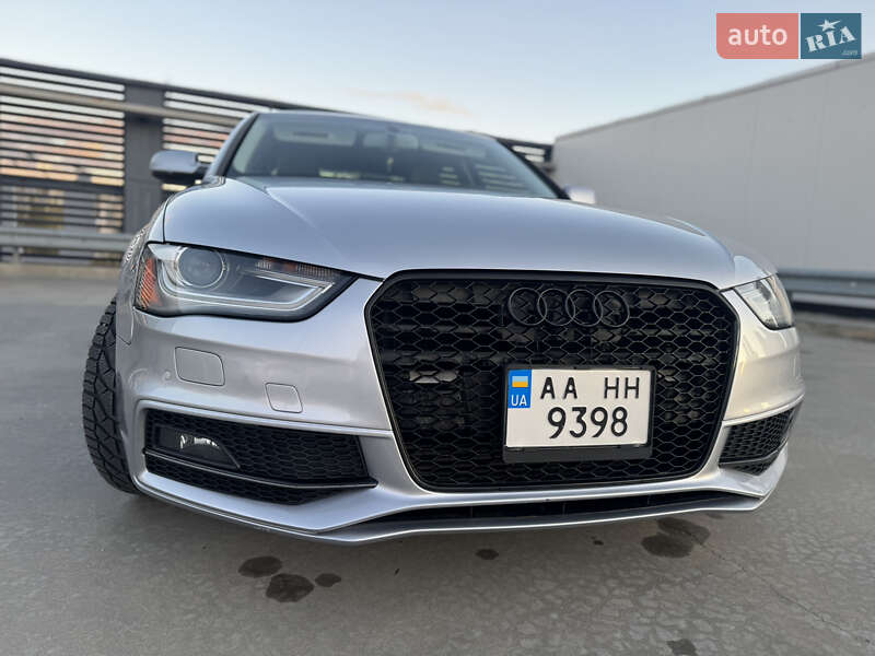 Седан Audi A4 2015 в 