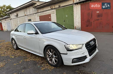 Седан Audi A4 2015 в 