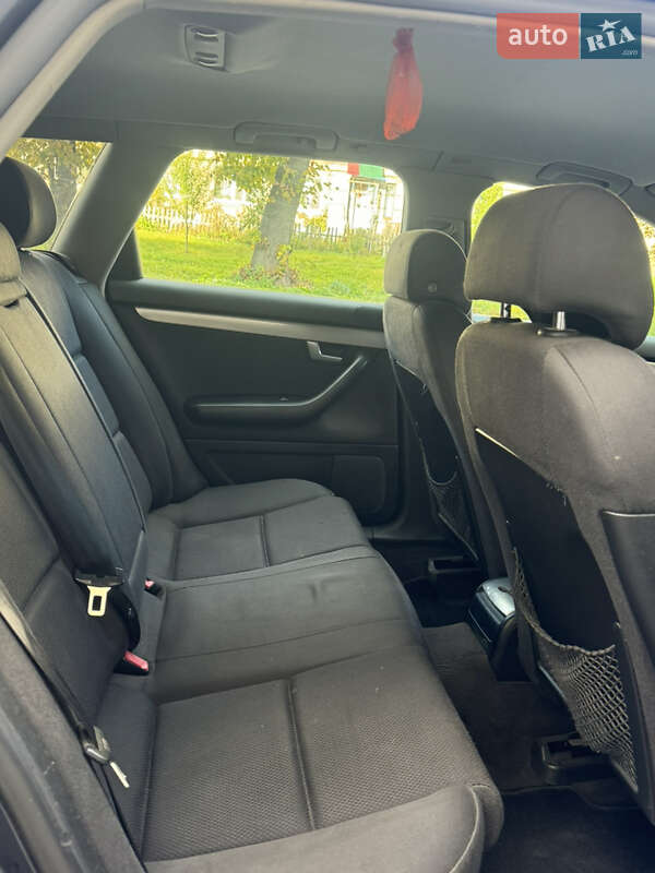 Універсал Audi A4 2002 в Звягелі