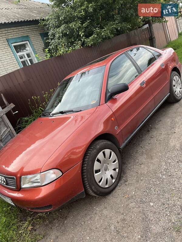 Седан Audi A4 1996 в Конотопе