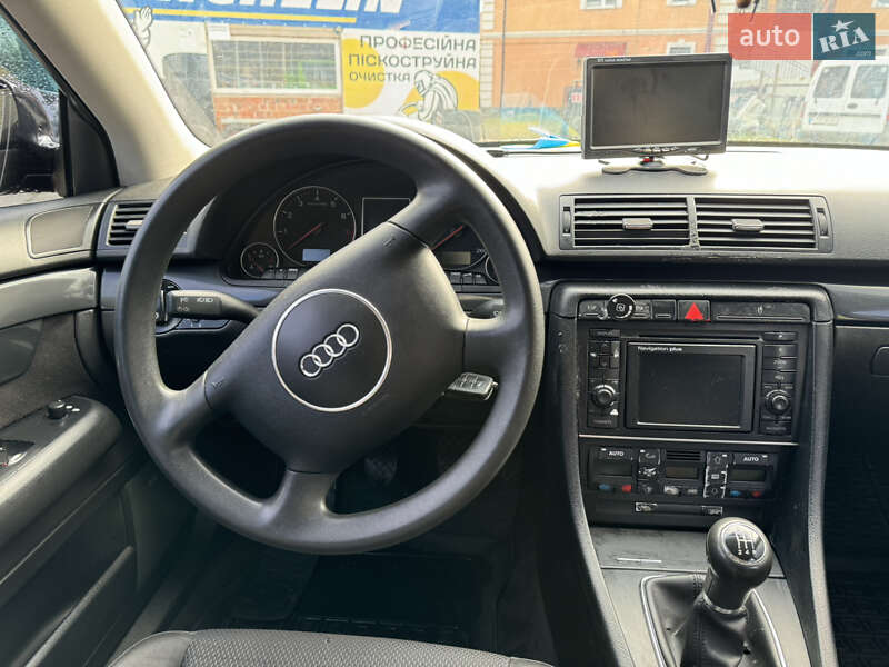 Седан Audi A4 2001 в Івано-Франківську
