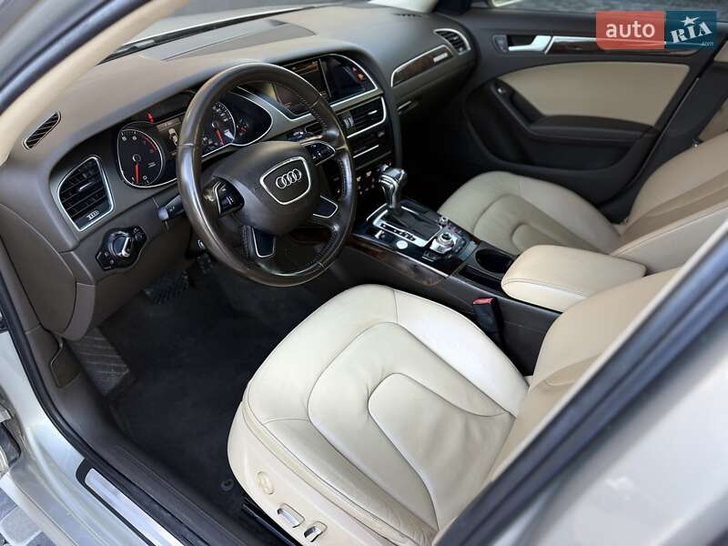 Седан Audi A4 2014 в Львові