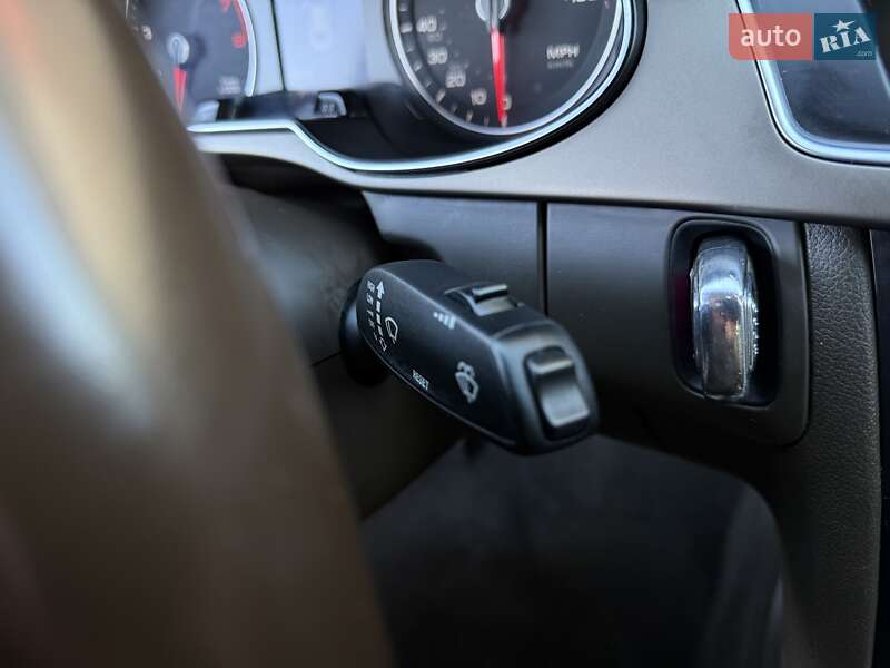 Седан Audi A4 2014 в Львові