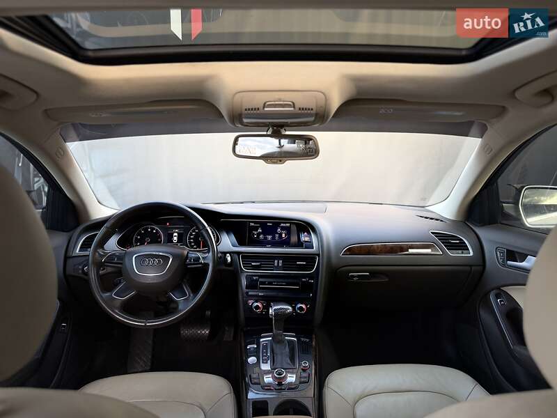 Седан Audi A4 2014 в Львові