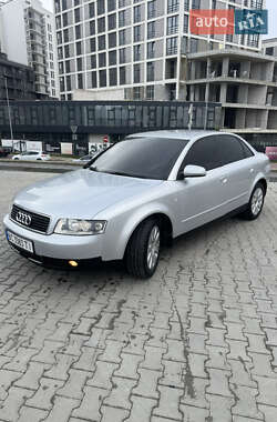 Седан Audi A4 2004 в 