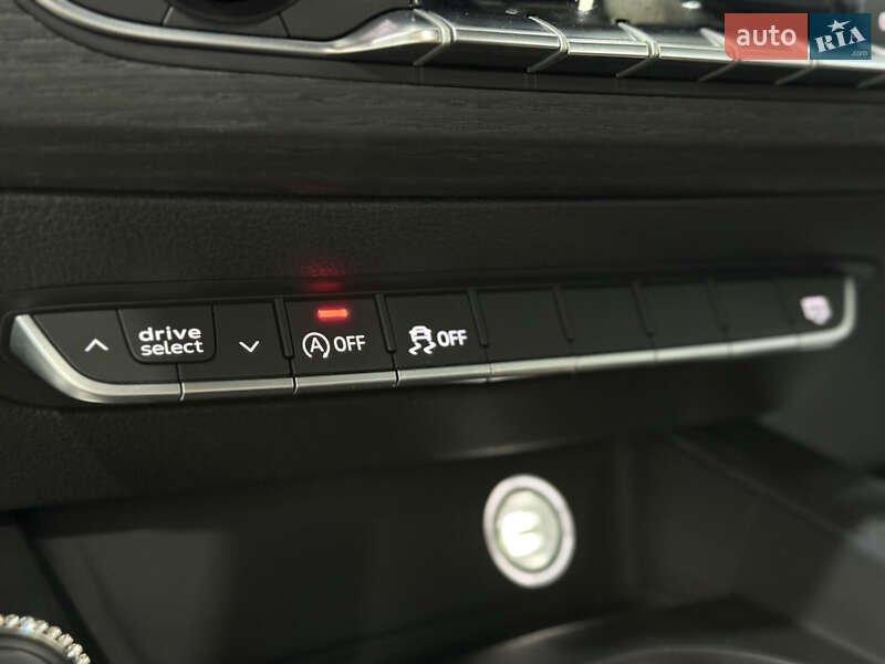 Седан Audi A4 2017 в Одессе