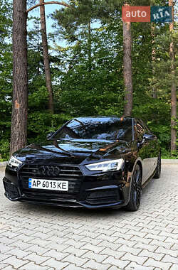 Седан Audi A4 2018 в Киеве