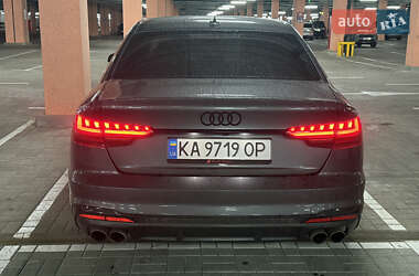 Седан Audi A4 2020 в 