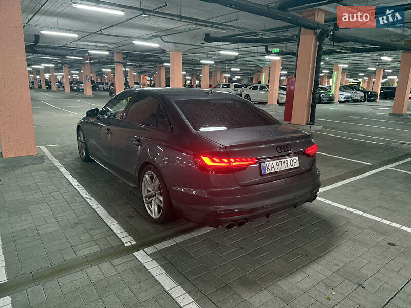 Седан Audi A4 2020 в Києві