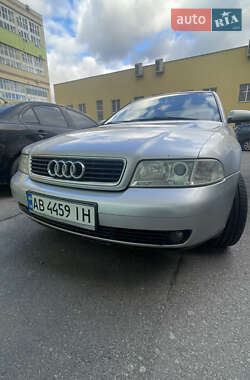 Седан Audi A4 2000 в Виннице