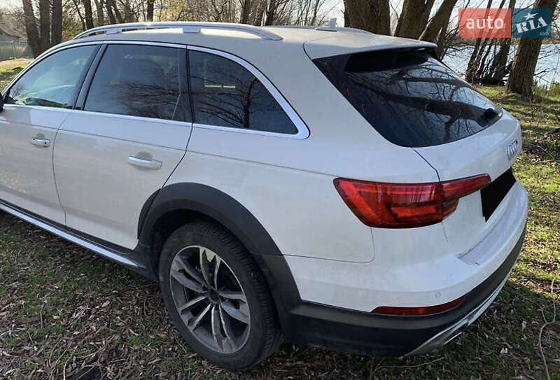 Универсал Audi A4 2017 в Киеве