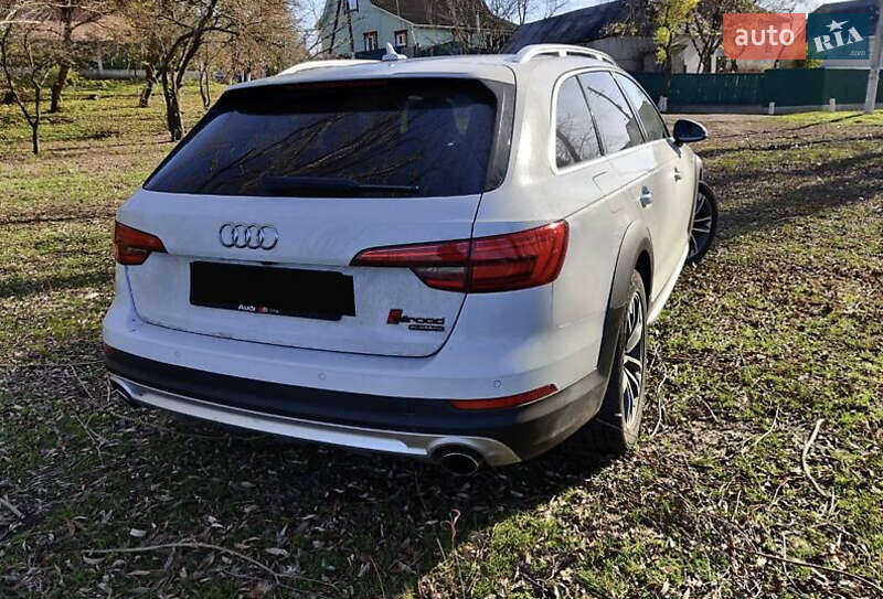 Универсал Audi A4 2017 в Киеве