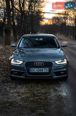 Седан Audi A4 2012 в 