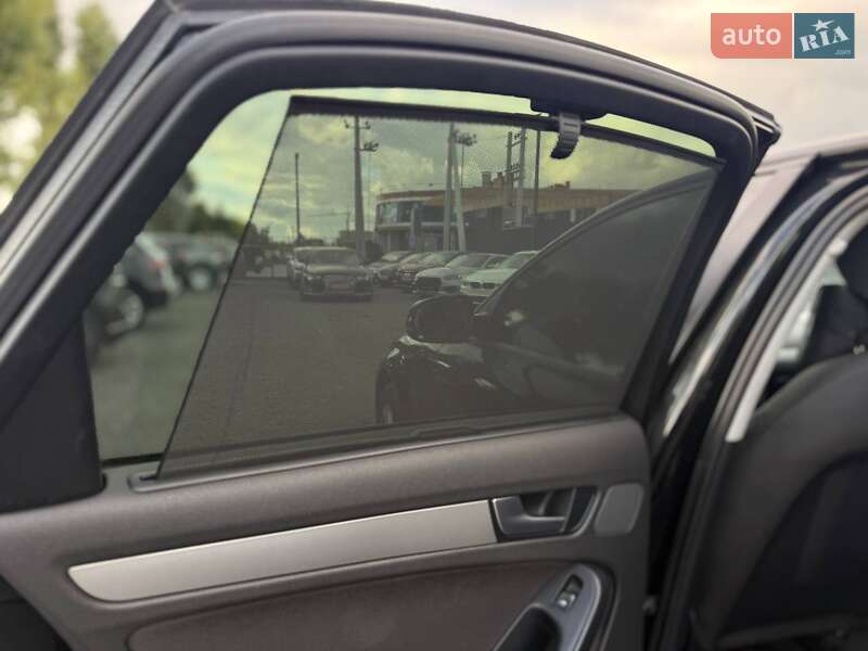 Седан Audi A4 2012 в Львові