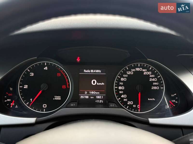 Седан Audi A4 2012 в Львові