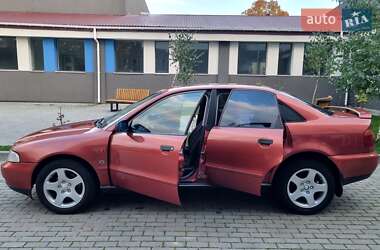 Седан Audi A4 1996 в 