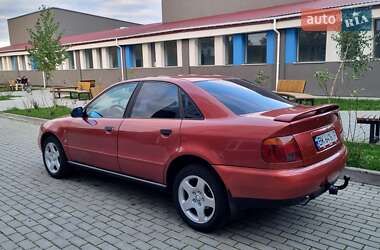 Седан Audi A4 1996 в 