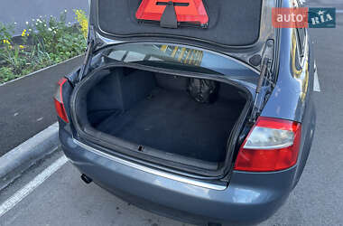 Седан Audi A4 2004 в 