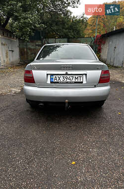 Седан Audi A4 1999 в 