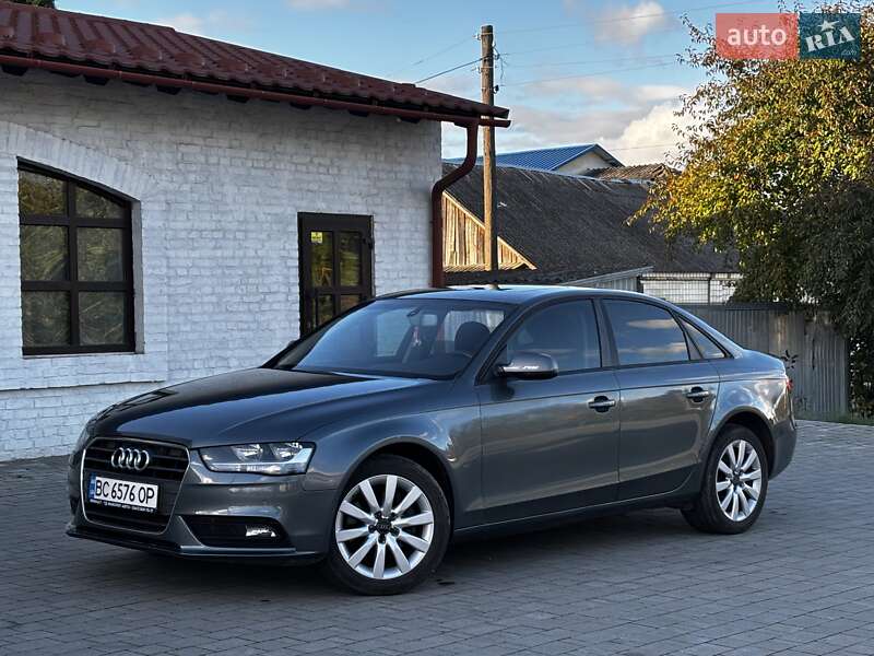 Седан Audi A4 2013 в Красилові