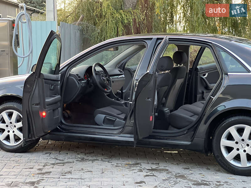 Седан Audi A4 2004 в Тернополе