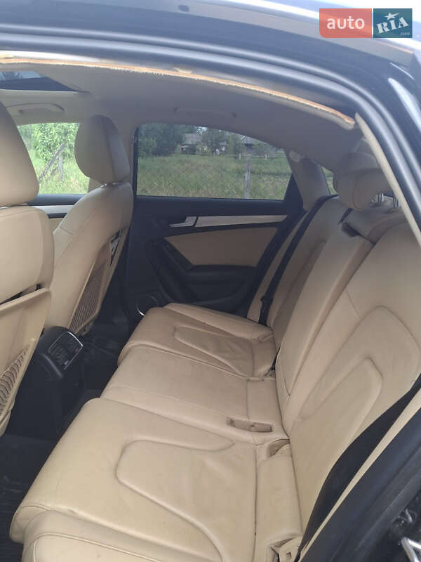 Седан Audi A4 2015 в Турці