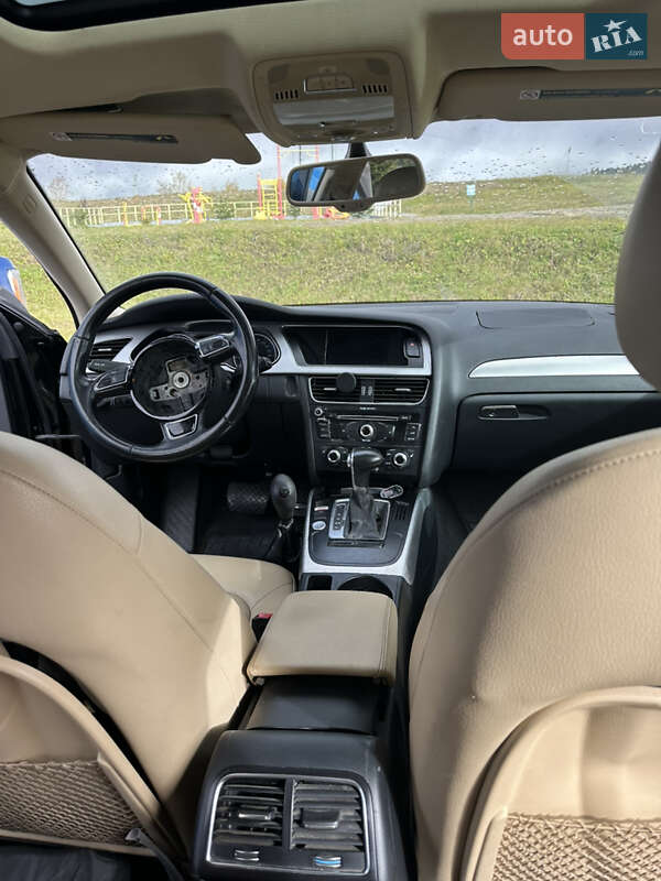 Седан Audi A4 2015 в Турці