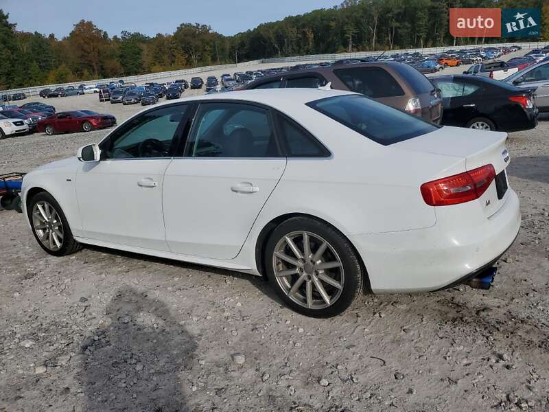 Седан Audi A4 2015 в Львові