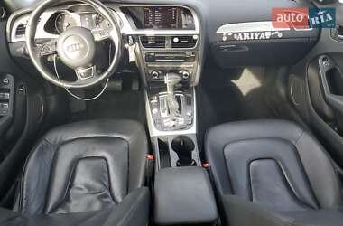 Седан Audi A4 2015 в 