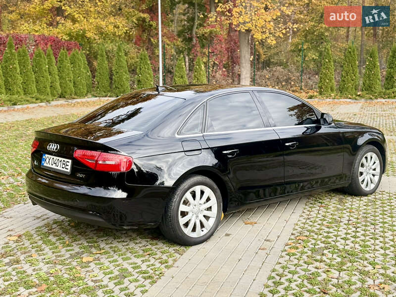 Седан Audi A4 2012 в Харькове
