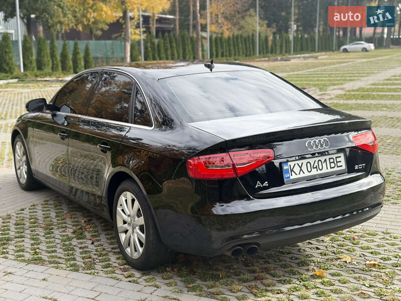 Седан Audi A4 2012 в Харькове