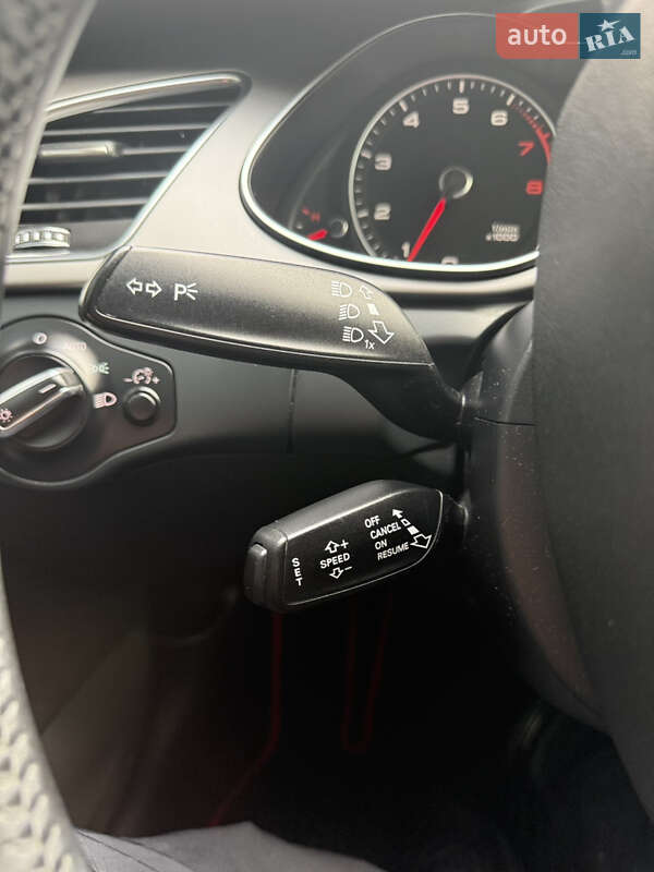 Седан Audi A4 2012 в Харькове