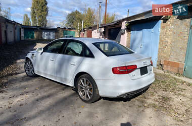 Седан Audi A4 2015 в 