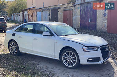 Седан Audi A4 2015 в 