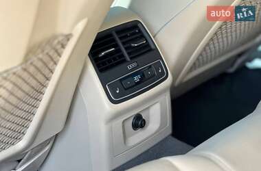 Седан Audi A4 2016 в 