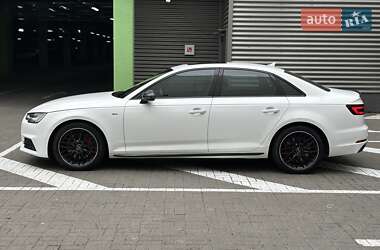 Седан Audi A4 2017 в 