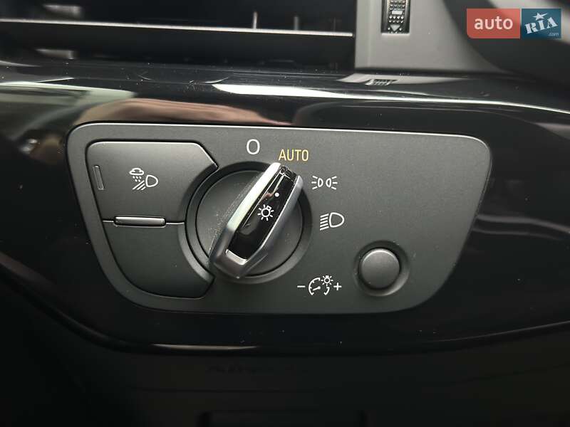Седан Audi A4 2017 в Киеве фото 22 Седан Audi A4 2017 в Киеве