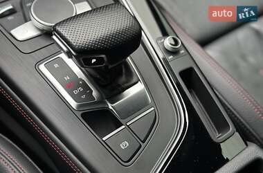 Седан Audi A4 2017 в 