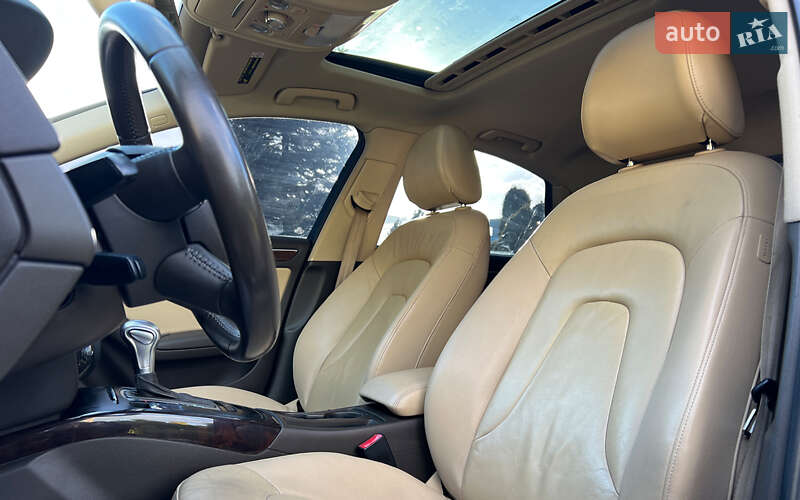 Седан Audi A4 2012 в Львове