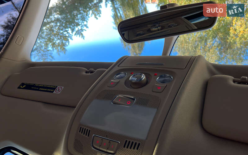 Седан Audi A4 2012 в Львове