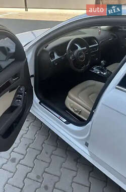Седан Audi A4 2015 в 