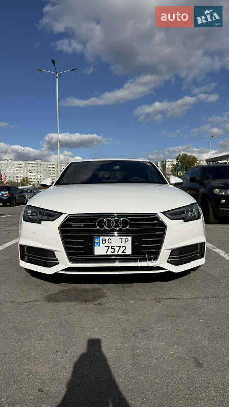 Седан Audi A4 2018 в 