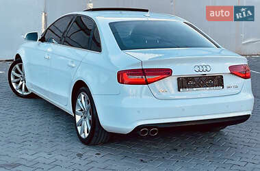 Седан Audi A4 2015 в 